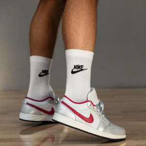 Alternative view of Giày Nike Air Jordan 1 Low 'Night Track' DA4668-001