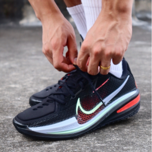 Alternative view of Giày Nike Air Zoom GT Cut 'Black Hyper Crimson' CZ0175-001