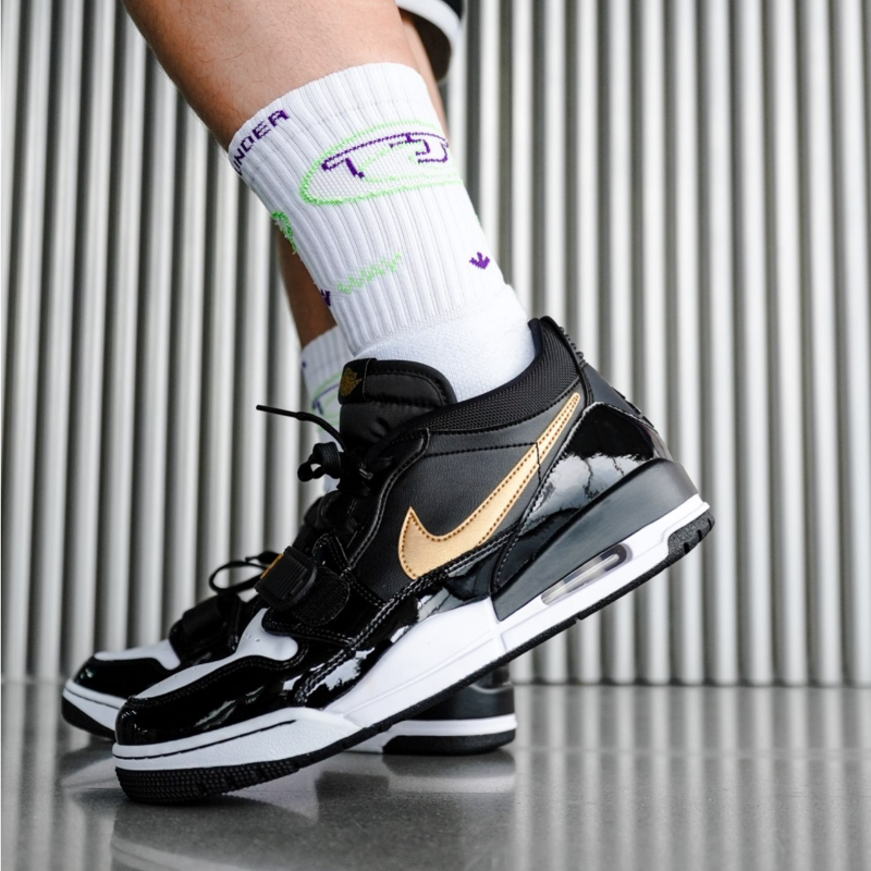 Giay Nike Jordan Legacy 312 Low 'Black Metallic Gold' CD7069-071