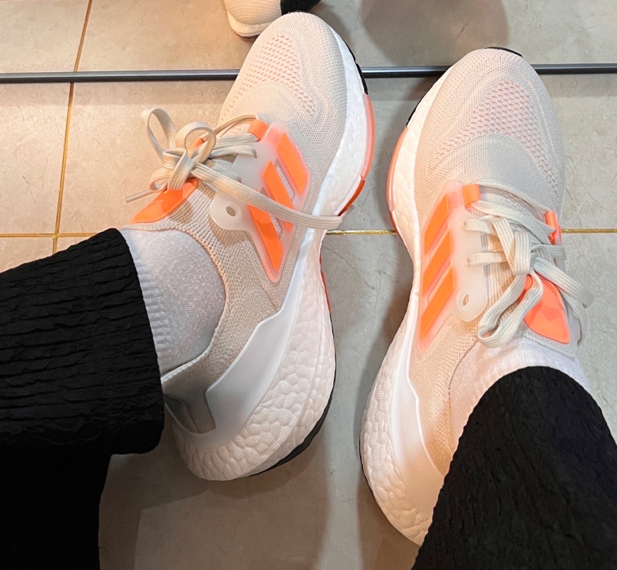 Giay Adidas Ultraboost 22 'Beam Orange' GX6666