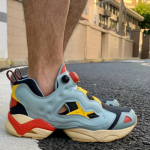 Giay Reedok Looney Tunes Instapump Fury 95 'White Blue' GZ4948