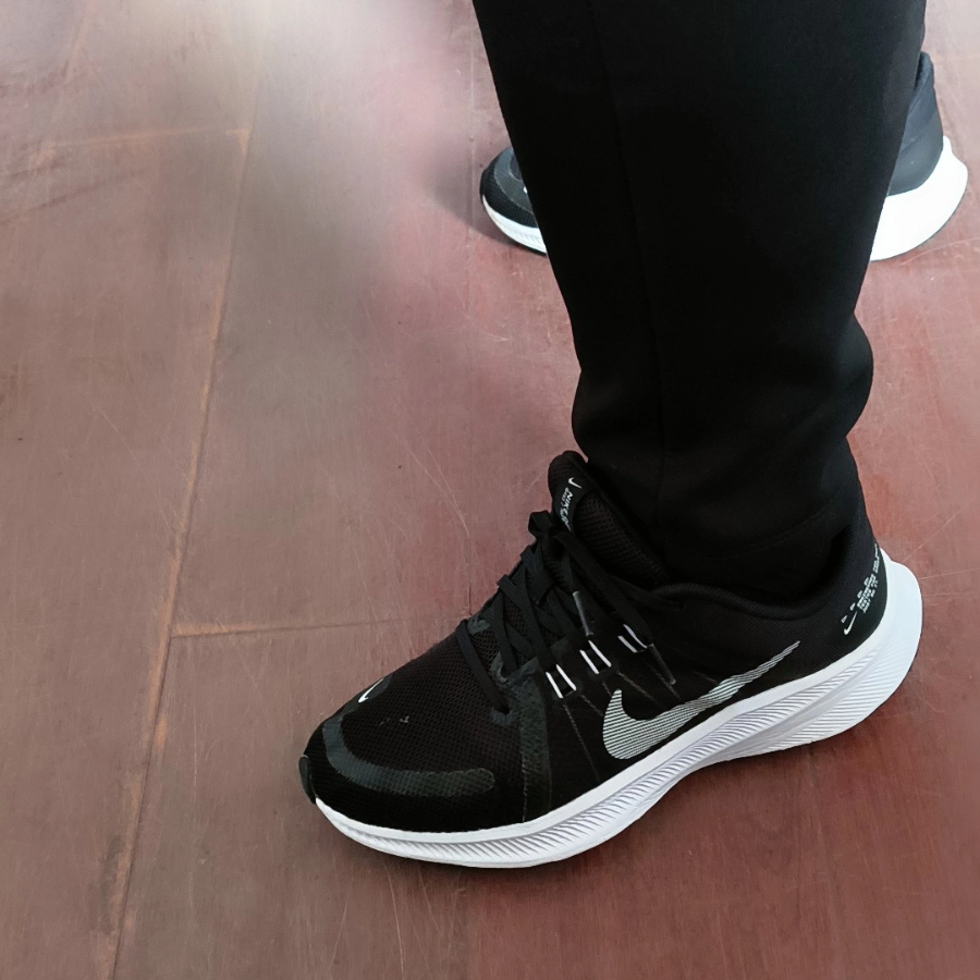 Alternative view of Giày Nike Quest 4 'Black' DA1106-006
