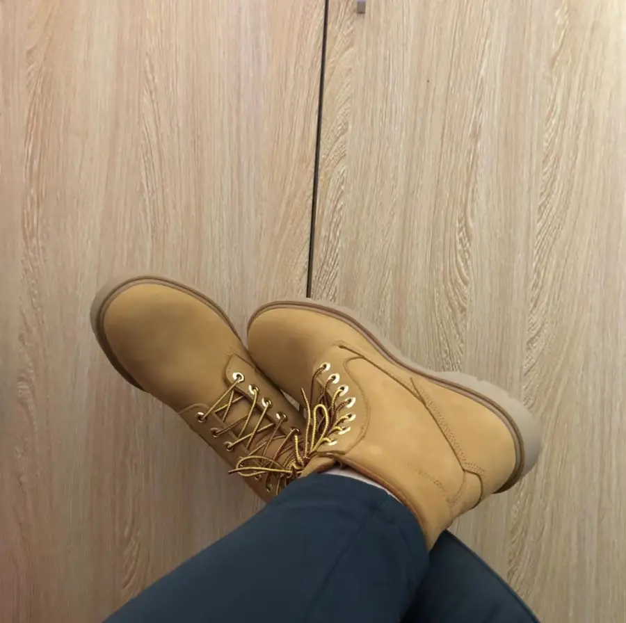 Alternative view of Giày Timberland Men's 6-Inch Basic Waterproof Wheat Nubuck Boot 19079