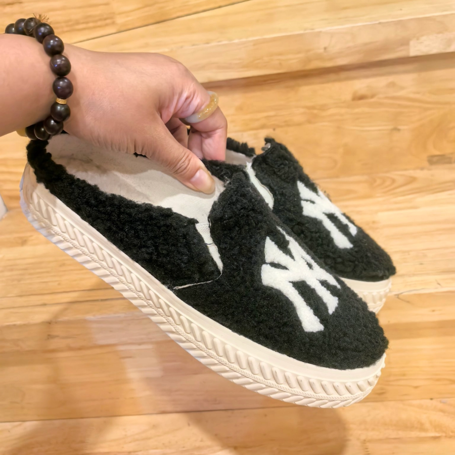 Giày MLB Playball Fleece Mule New York Yankees 'Black' 3AMUUD216-50BKS - Ảnh 3