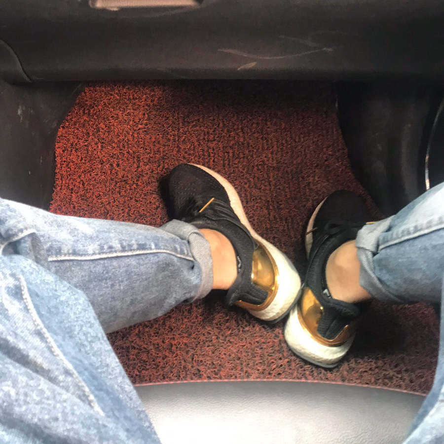 Alternative view of Giày Adidas UltraBoost 2.0 Limited 'Gold Medal' BB3929