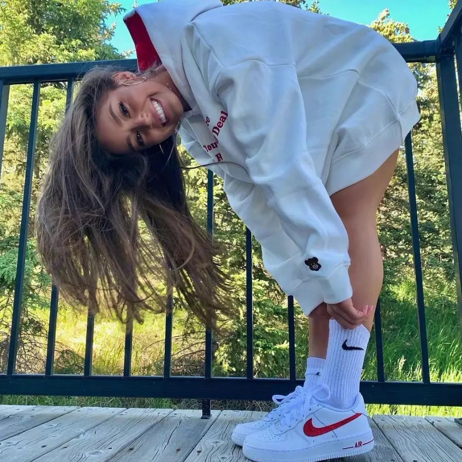 Alternative view of Nike Air Force 1 '07 'White Red' AO2423-102