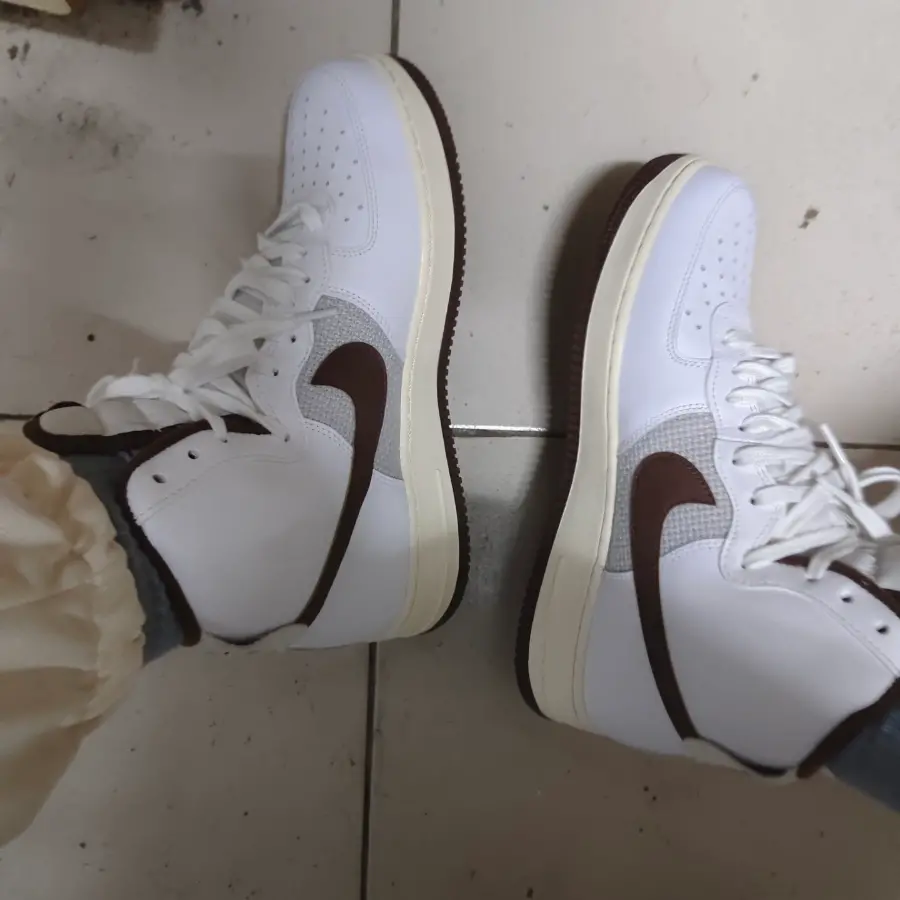 Alternative view of Giày Nike Air Force 1 High 'Vintage Chocolate' DM0209-101