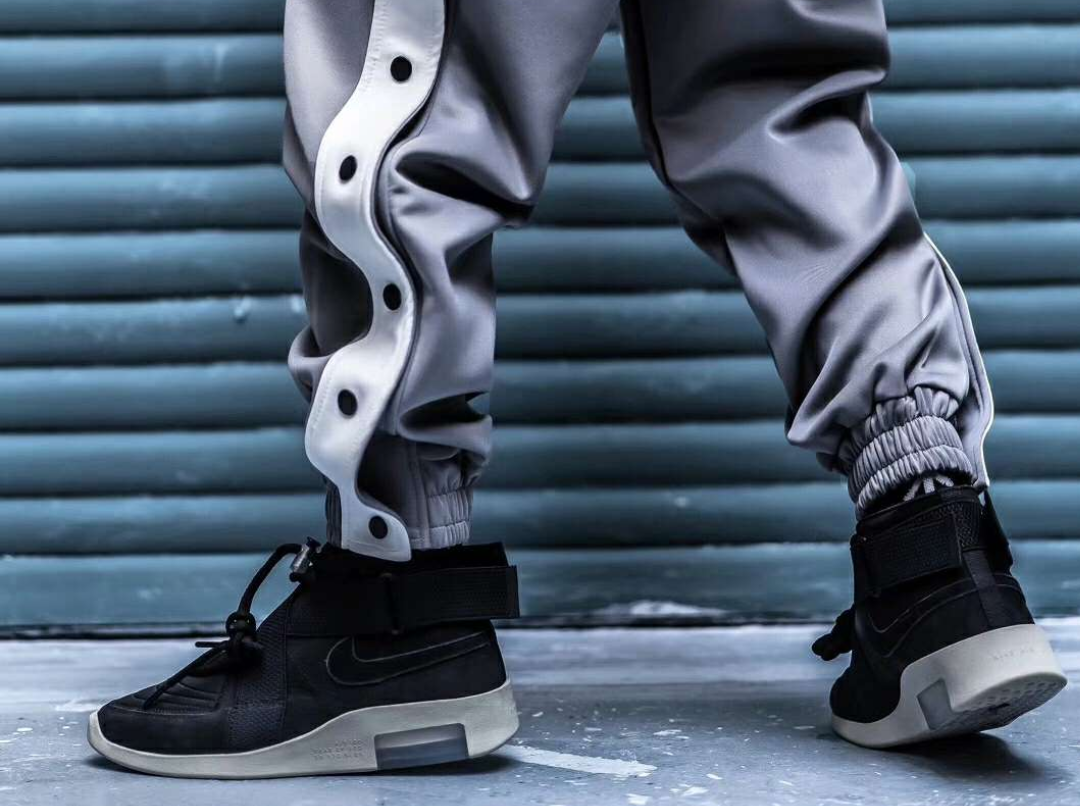 Alternative view of Giày Nike Air Fear Of God Raid 'Black' AT8087-002