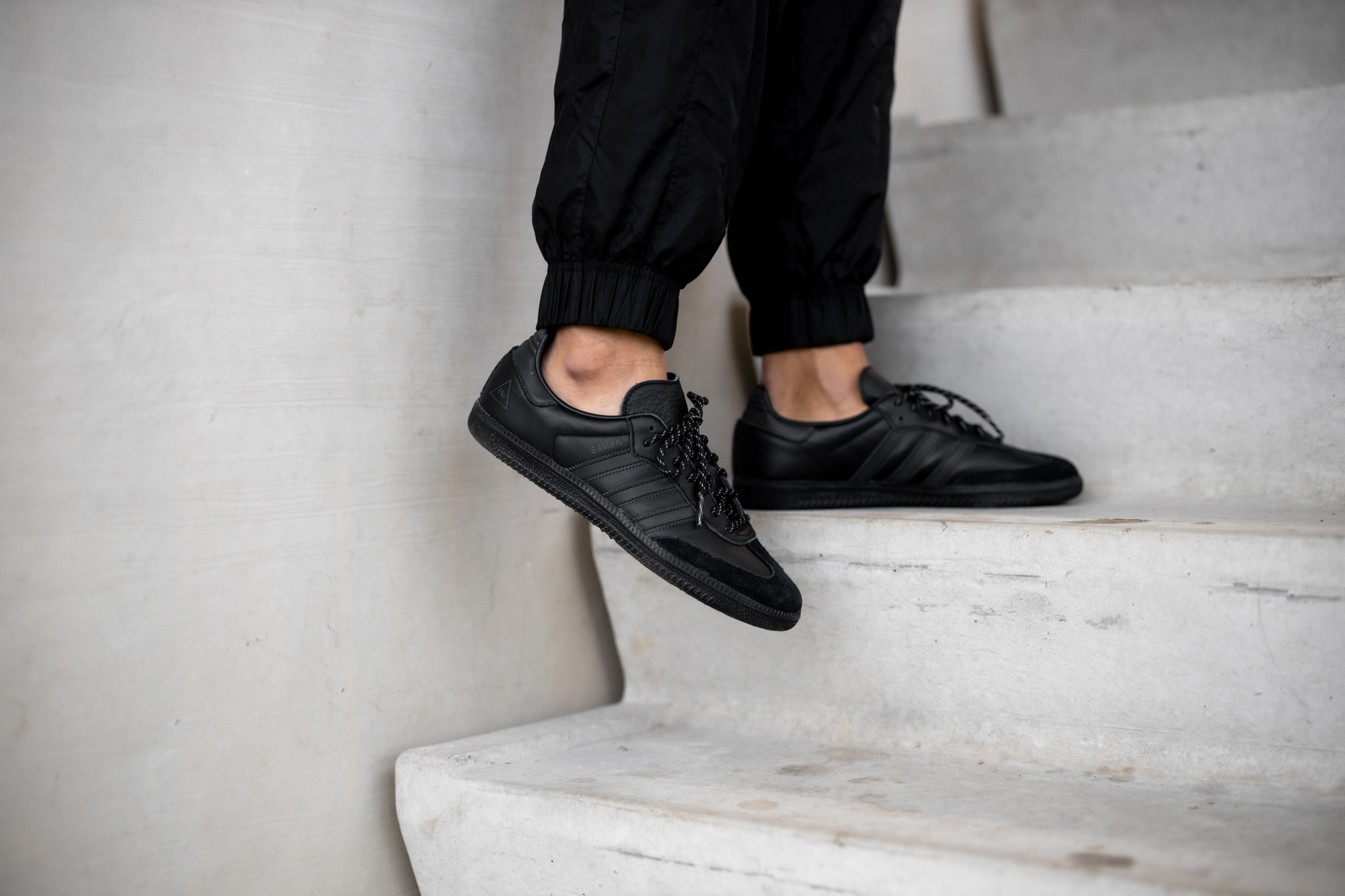 Giày Adidas Pharrell x Samba 'Black Future' GY4978 - Ảnh 2