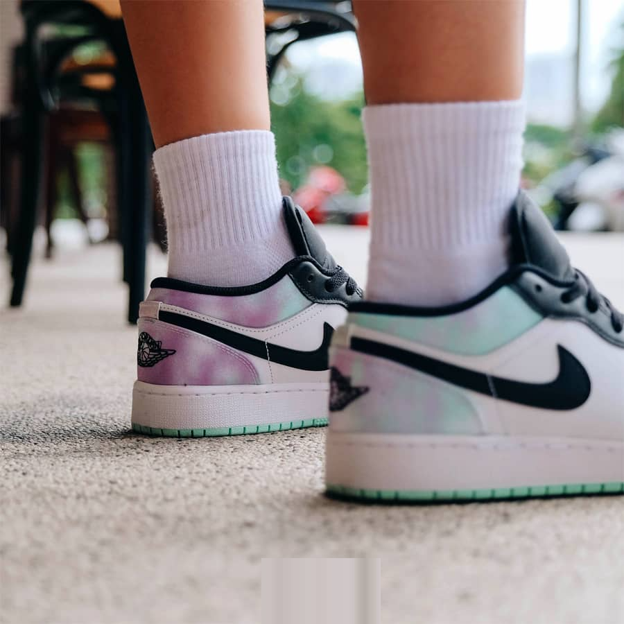 Giày Nike Air Jordan 1 Low SE 'White Black Tie Dye' DQ2514-100 - Ảnh 4