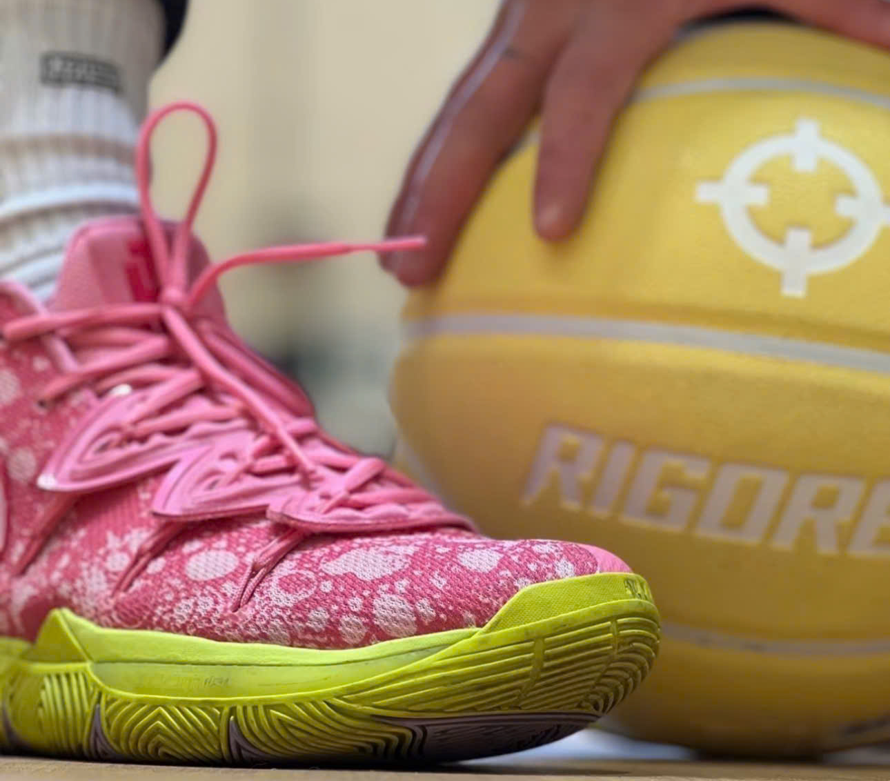 Giày Nike SpongeBob SquarePants x Kyrie 5 'Patrick' CJ6951-600 - Ảnh 5