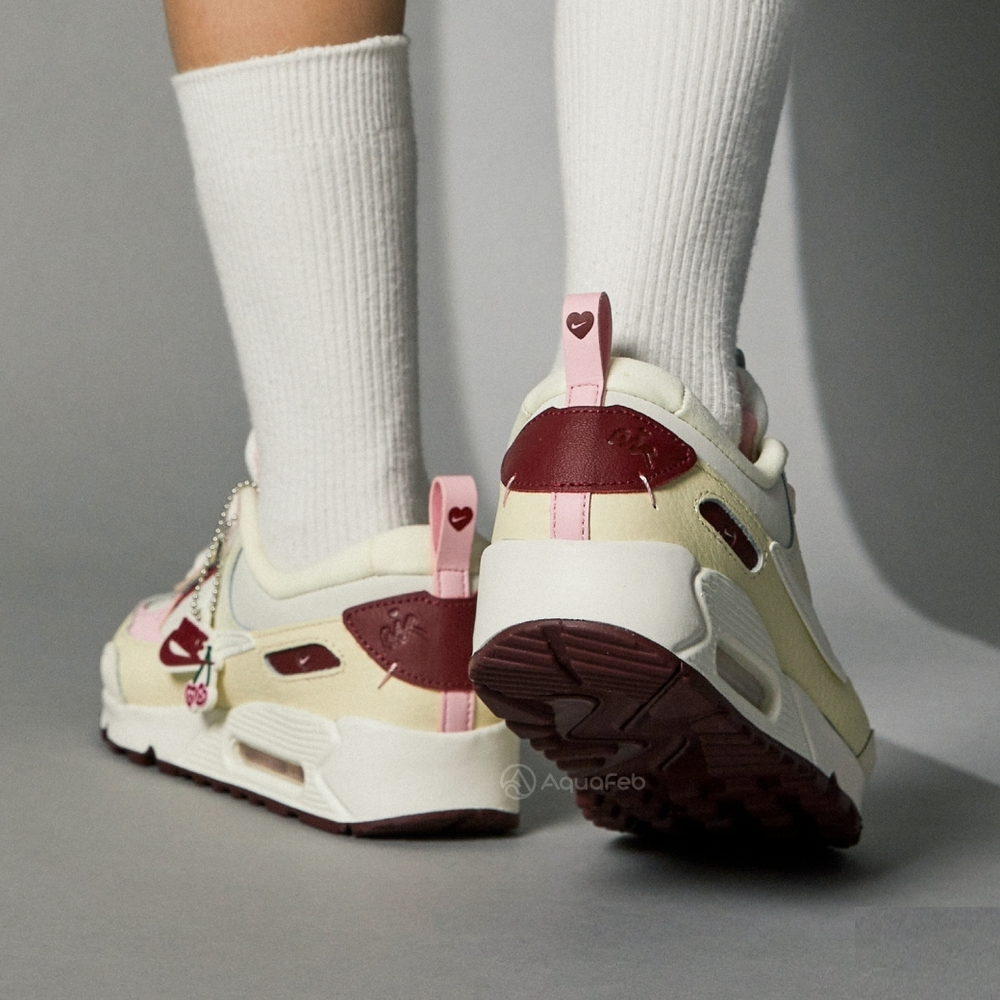 Giay Nike Air Max 90 Futura 'Valentine's Day' FD4615-111