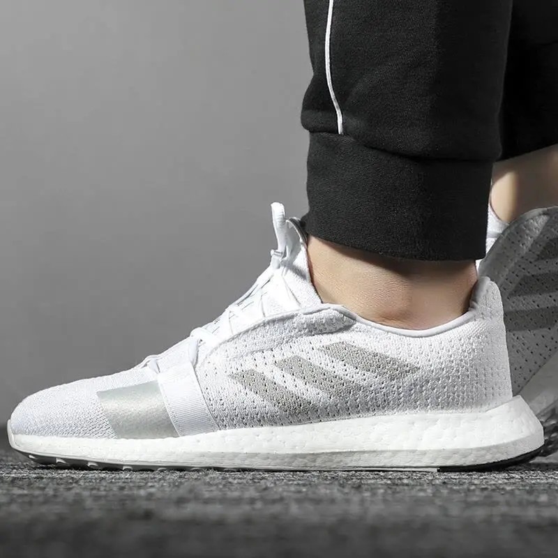 Alternative view of Giày Adidas Senseboost Go Cloud White G26940