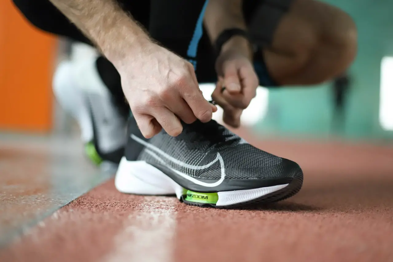 Giay Nike Air Zoom Tempo Next% Flyknit 'Black White' CI9923-001