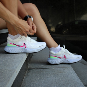 Alternative view of Giày Nike Wmns ZoomX Invincible Run Flyknit 'Rawdacious' DJ5454-001