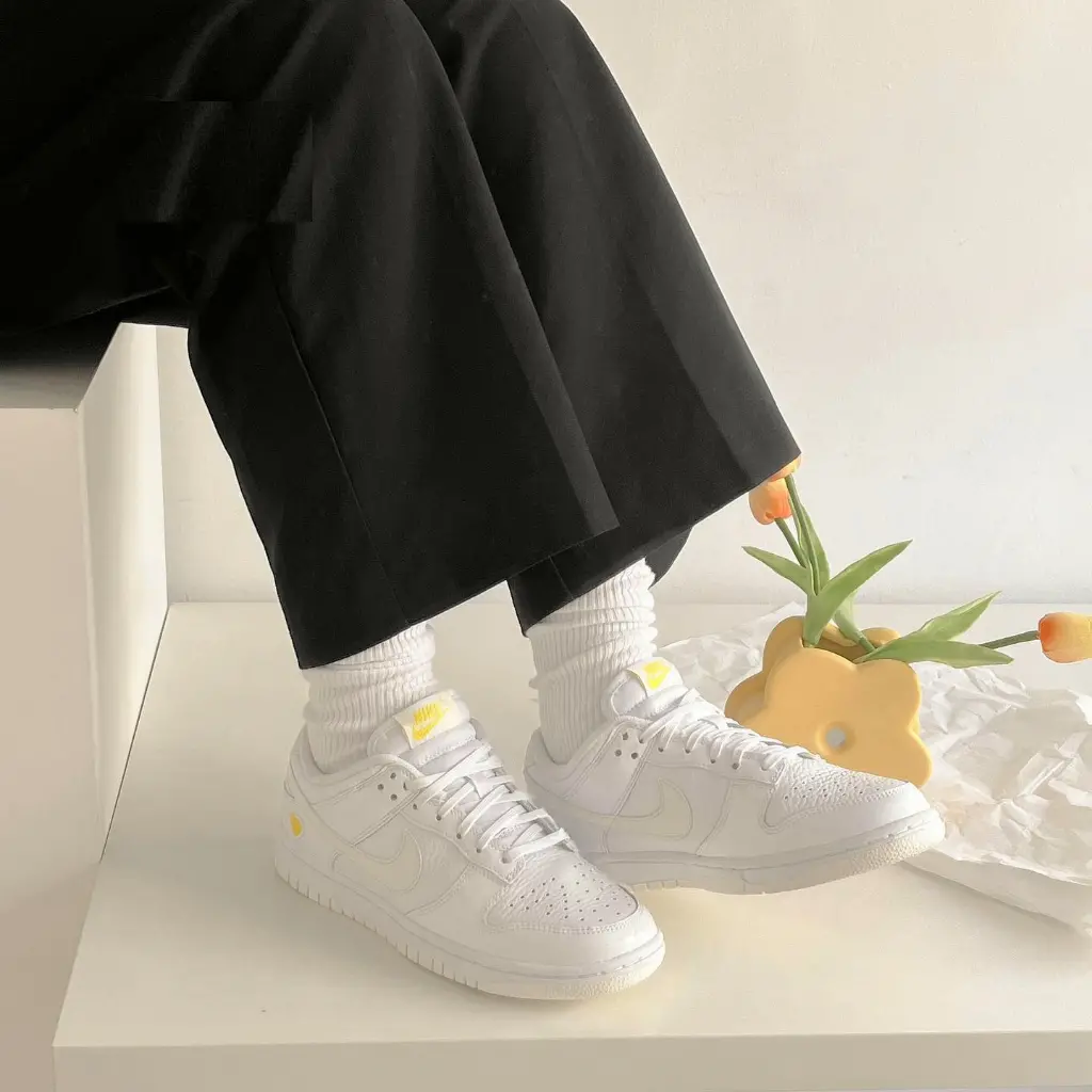 Giay Nike Dunk Low 'Valentine's Day Yellow Heart' FD0803-100