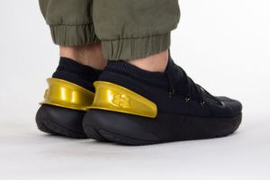 Giay Under Armour HOVR Phantom 3 'Black Gold' 3025520-003