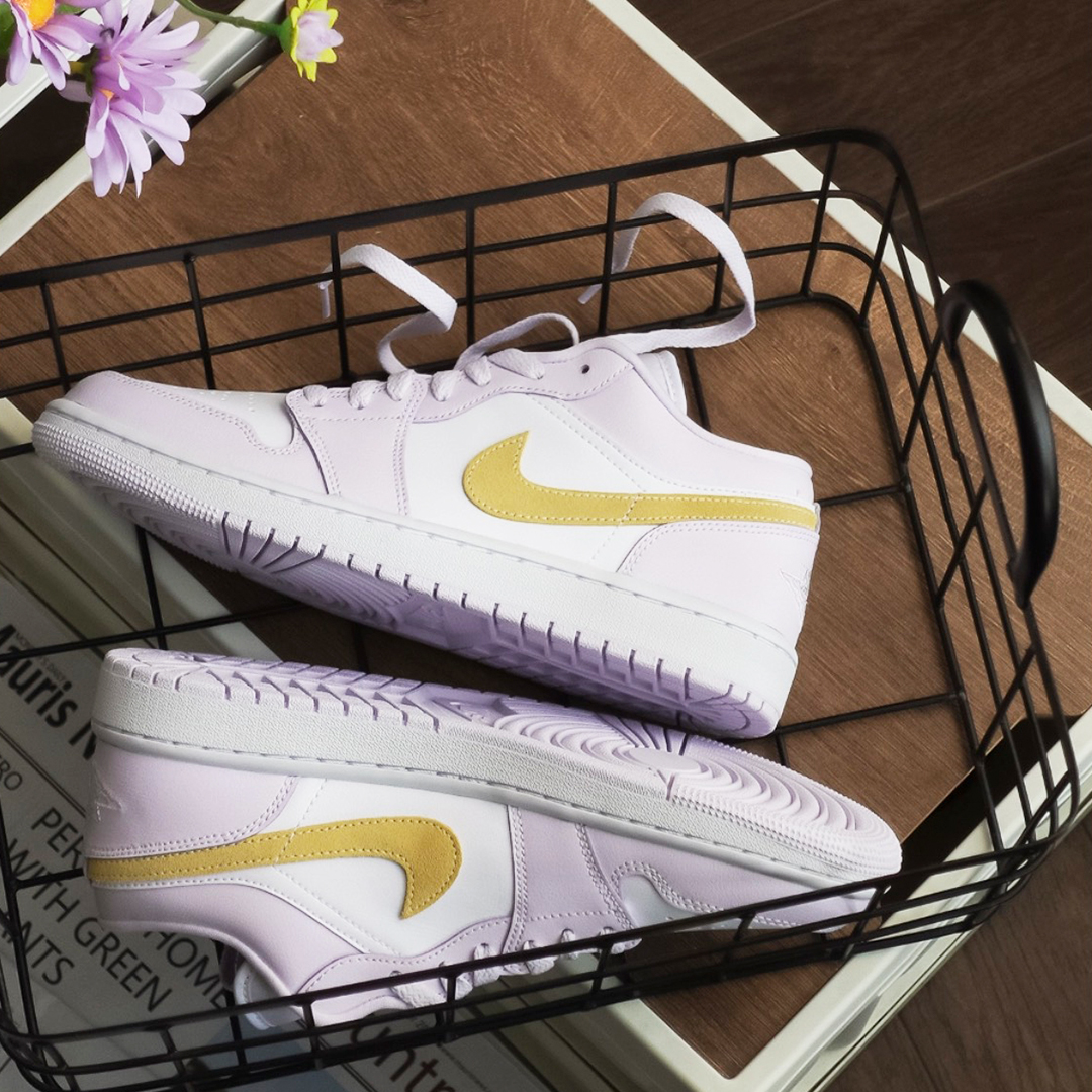 Giay Nike Air Jordan 1 Low 'Barely Grape' DC0774-501