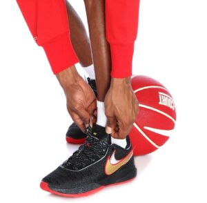 Giay Nike LeBron 20 'Miami Heat' DJ5423-001