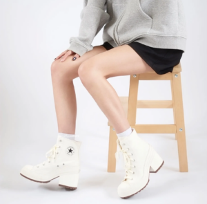 Giay Converse Chuck 70 High De Luxe Heel 'Egret' A05348C