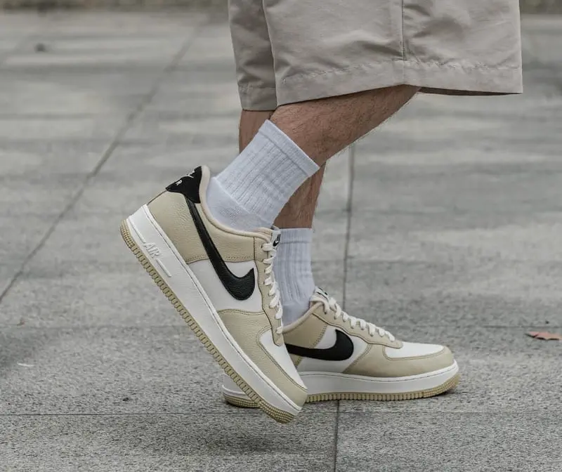 Giay Nike Air Force 1 '07 LX Low 'Team Gold' DV7186-700