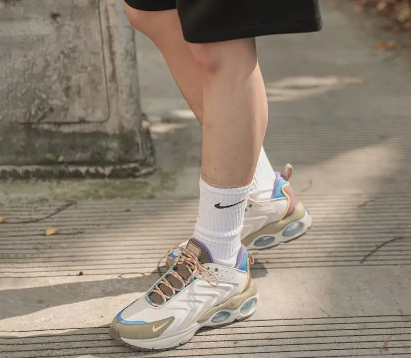 Giay Nike Air Max Tw Se 'Green Opt Yellow Blue' FJ7071-070