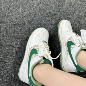 Giay Nike Air Force 1 Low 'White Green' FN0369-100