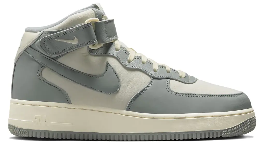 Giay Nike Air Force 1 Mid '07 LX NBHD 'Mica Green' FB2036-100