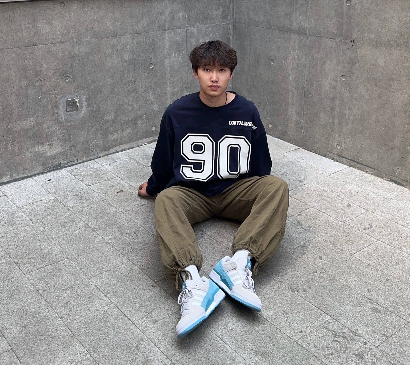 Giay Adidas Forum Low Classic 'Cloud White' FZ6261