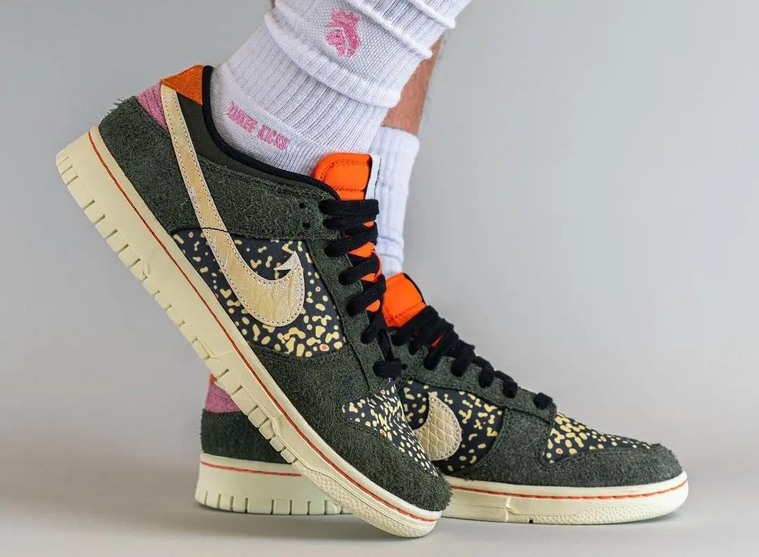 Giay Nike Dunk Low SE 'Rainbow Trout' FN7523-300