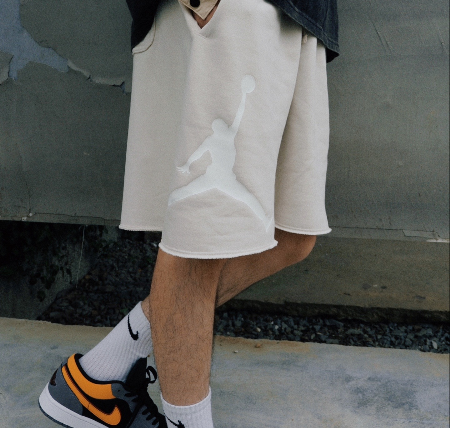 Giay Nike Air Jordan 1 Low 'Black Grey Orange' FN7308-008