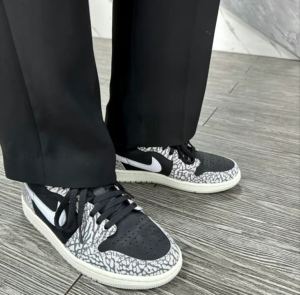 Giay Nike Air Jordan 1 Retro Low OG 'Black Cement' CZ0790-001