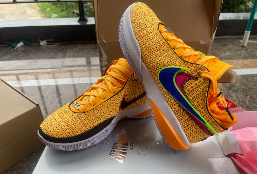 Giay Nike LeBron 20 'Laser Orange' DJ5423-801