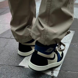 Giay Nike Air Jordan 1 High Zoom Comfort 2 'Blackened Blue' DV1305-104