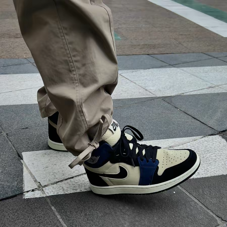 Giay Nike Air Jordan 1 High Zoom Comfort 2 'Blackened Blue' DV1305-104