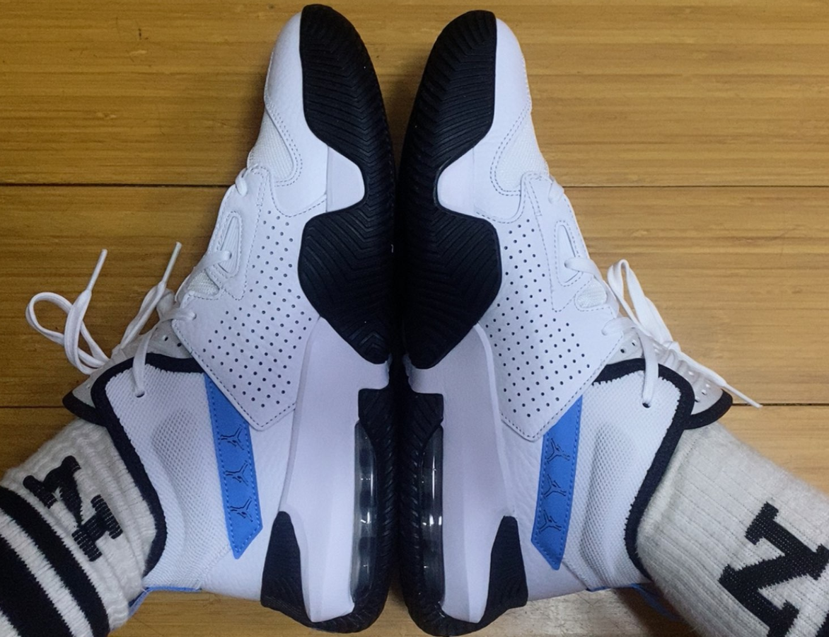 Giay Nike Jordan Stay Loyal 2 'White University Blue Black' DQ8401-100