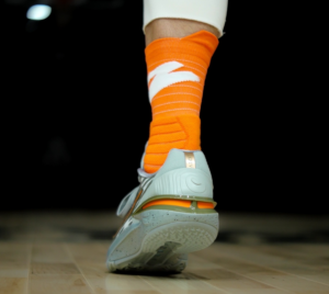 Giay Nike Zoom GT Cut 2 'Devin Booker Keep It Tight' DJ6015-301