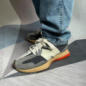 Giay New Balance 327 'White Grey Split' MS327RG