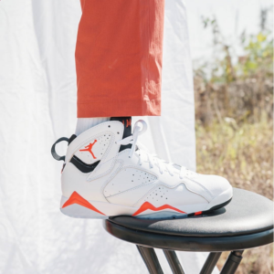 Giay Nike Air Jordan 7 Retro 'White Infrared' CU9307-160