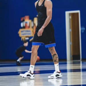 Giay Nike Jordan 37 'Low Siren Red' DQ4122-100