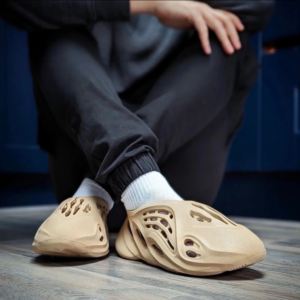 Dep Adidas Yeezy Foam RNR 'Clay Taupe' GV6842