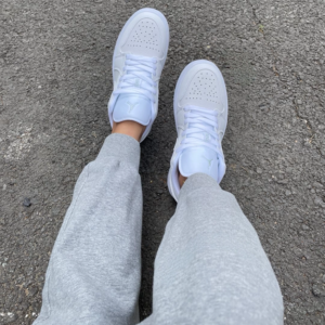 Giay Nike Air Jordan 1 Low 'Triple White' 553558-136