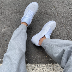 Giay Nike Air Jordan 1 Low 'Triple White' 553558-136