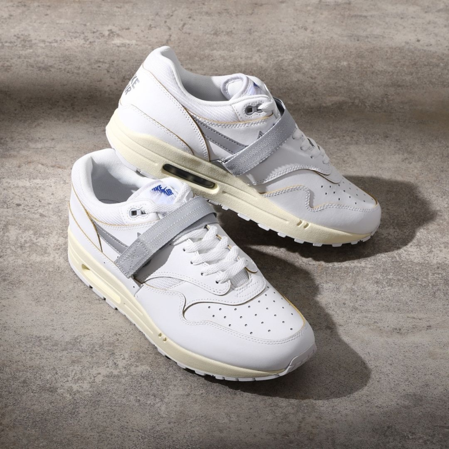 Giay Nike Air Max 1 'Timeless' FJ5472-121