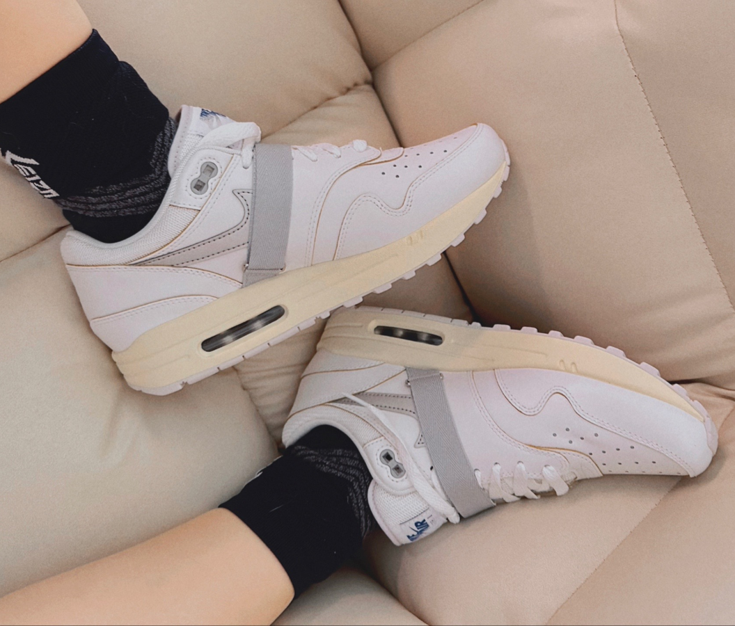 Giay Nike Air Max 1 'Timeless' FJ5472-121