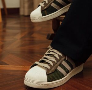 Giay Adidas Superstar 'Brown' GY0010