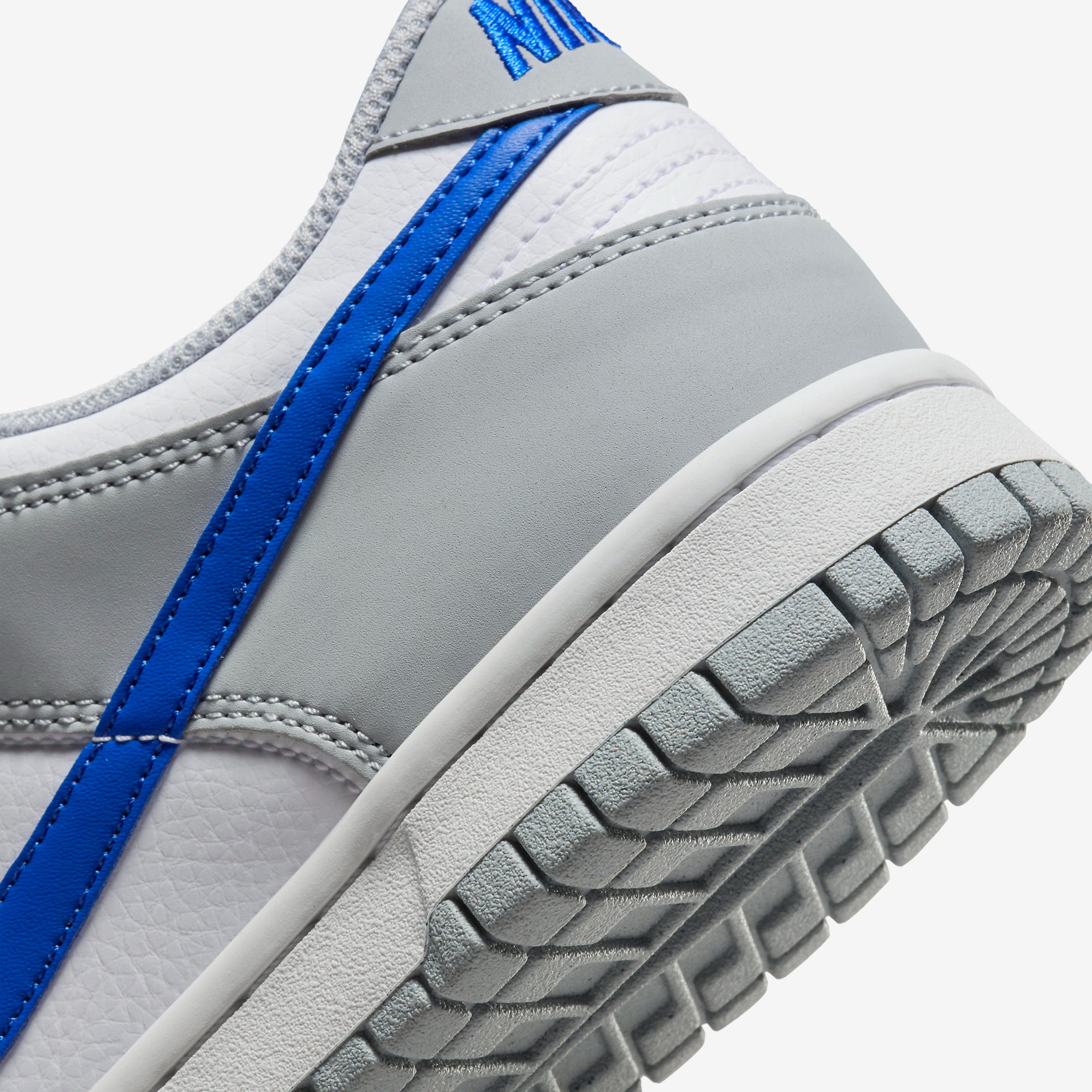 Giay Nike Dunk Low GS 'Grey White Royal' FN3878-001