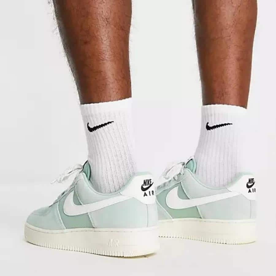 Giay Nike Air Force 1 Low 'Enamel Green Sail' DO9801-300