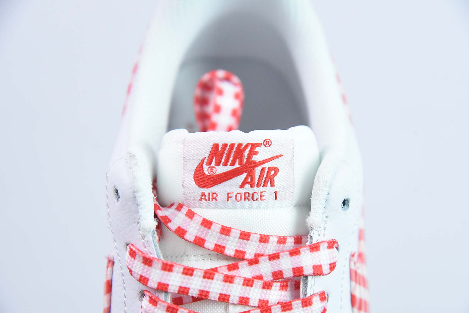 Giay Nike WMNS Air Force 1 Low 'Red Gingham' DZ2784-101