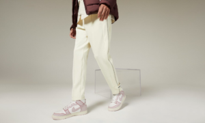 Giay Nike Dunk High 1985 'Barely Rose Denim' DQ8799-100